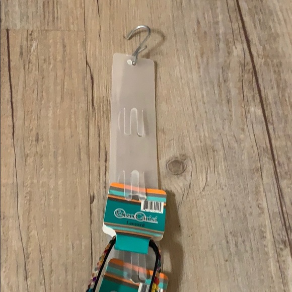 **WHOLESALE** Blingy Lanyard Clipstrip - Picture 5 of 5